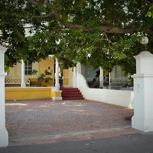 3* Pensión Tintagel